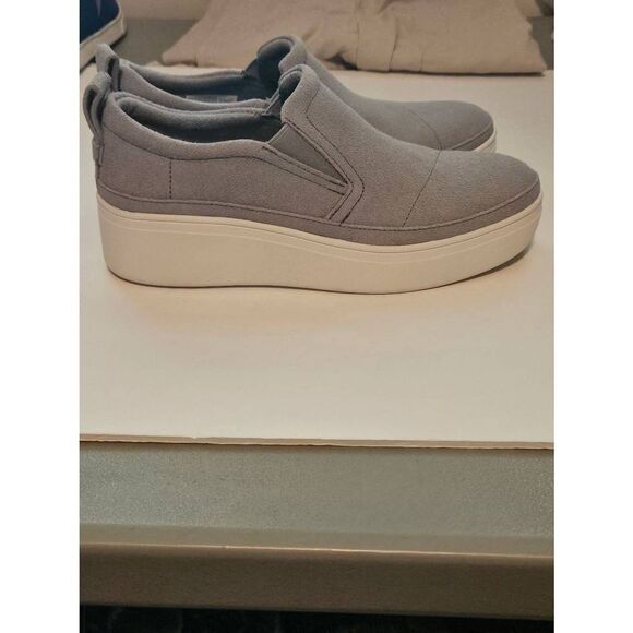 TOMS platform Suede ladies slip on shoe Nwot - Picture 3 of 12